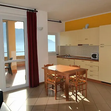 Piazzo Sleeps 4 Pool Wifi شقة