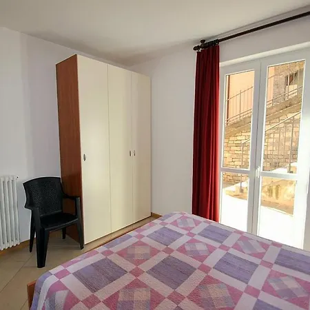 Daire Piazzo Sleeps 4 Pool Wifi Vercana